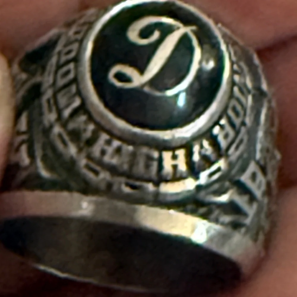 Woodbridge senior high virgins 1981 vintage ring